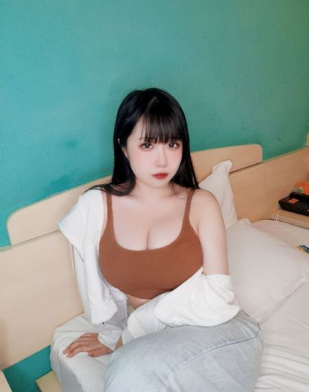狠狠v歐美ⅴ日韓v亞洲v大胸-無刪減全集成人直接看