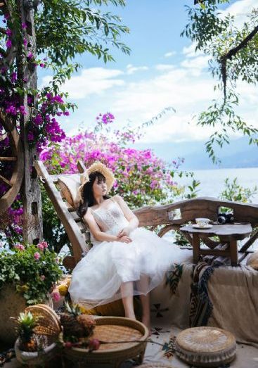 國產精品美女自拍視頻-超清免費高清完整版