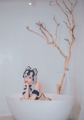 牙醫(yī)和黑幫老大情婦偷情-日韓倫理視頻在線播放